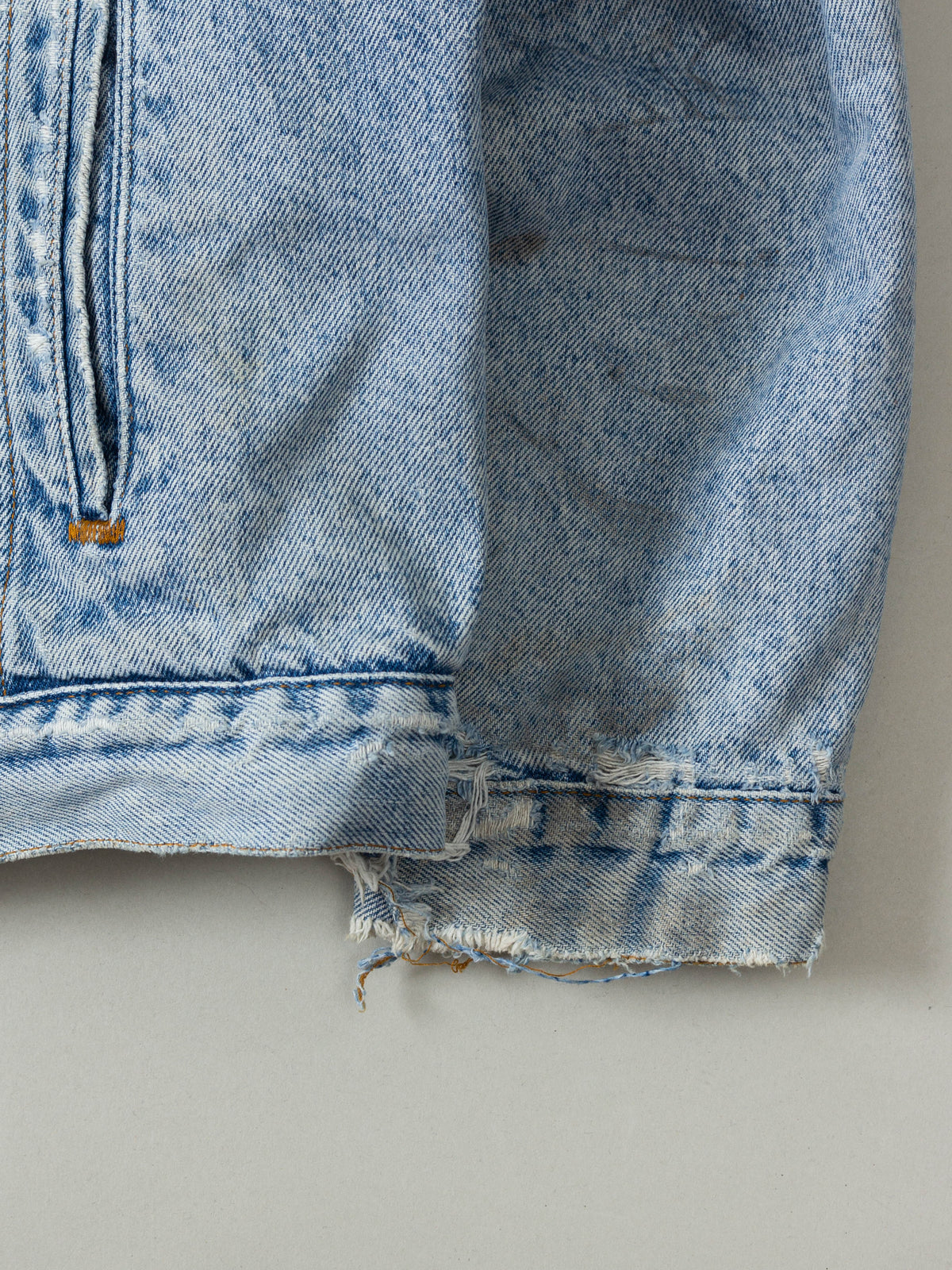Vtg 1980s Levi's Sherpa Lined Denim Jacket - Made in USA (L)