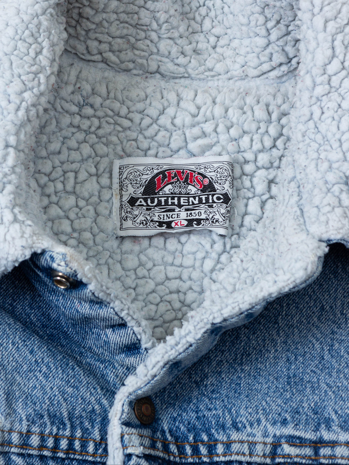 Vtg 1980s Levi's Sherpa Lined Denim Jacket - Made in USA (XL)