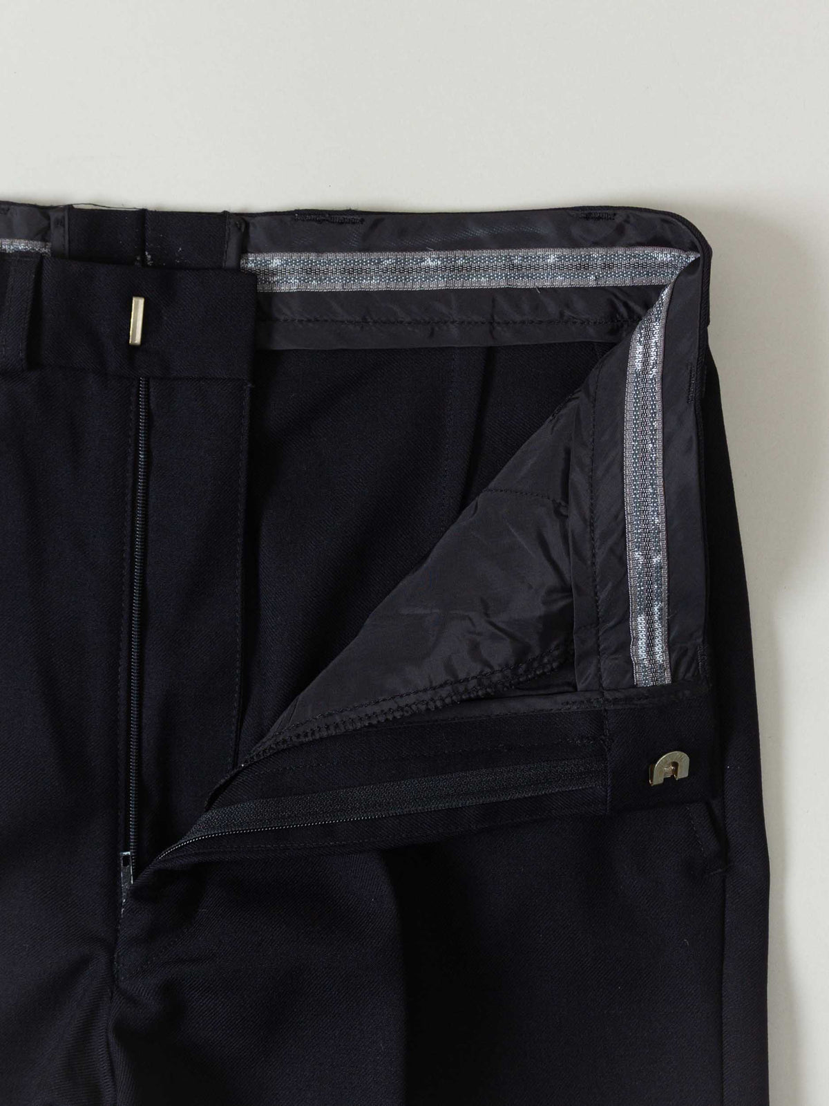 Vtg 1990s Pleated Army Wool Dress Trousers (Black)