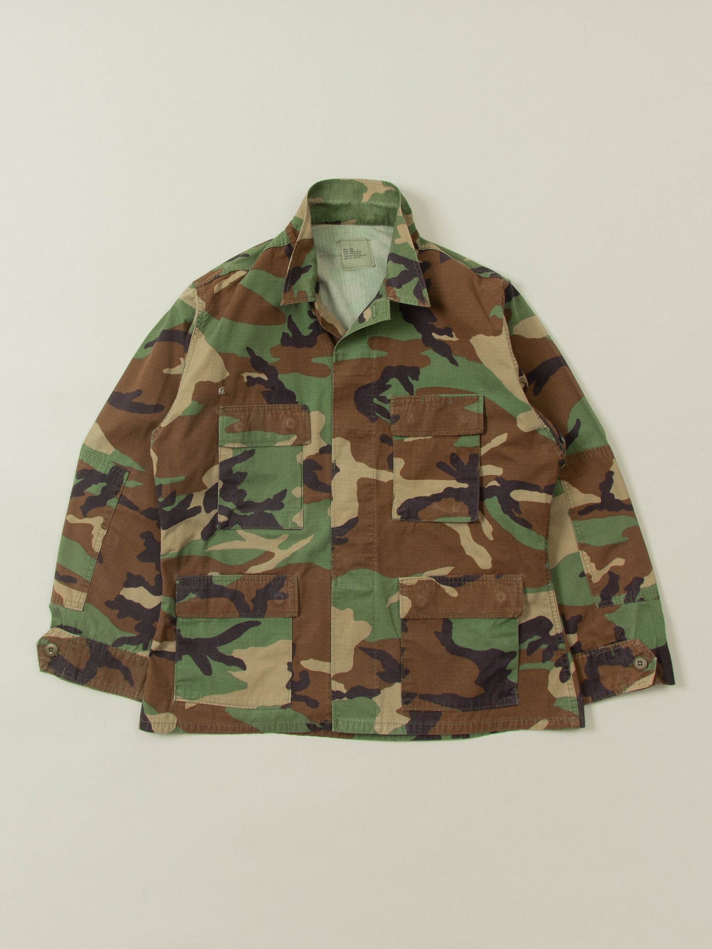 Vtg 1990s US Army Woodland Camo Jacket (L)