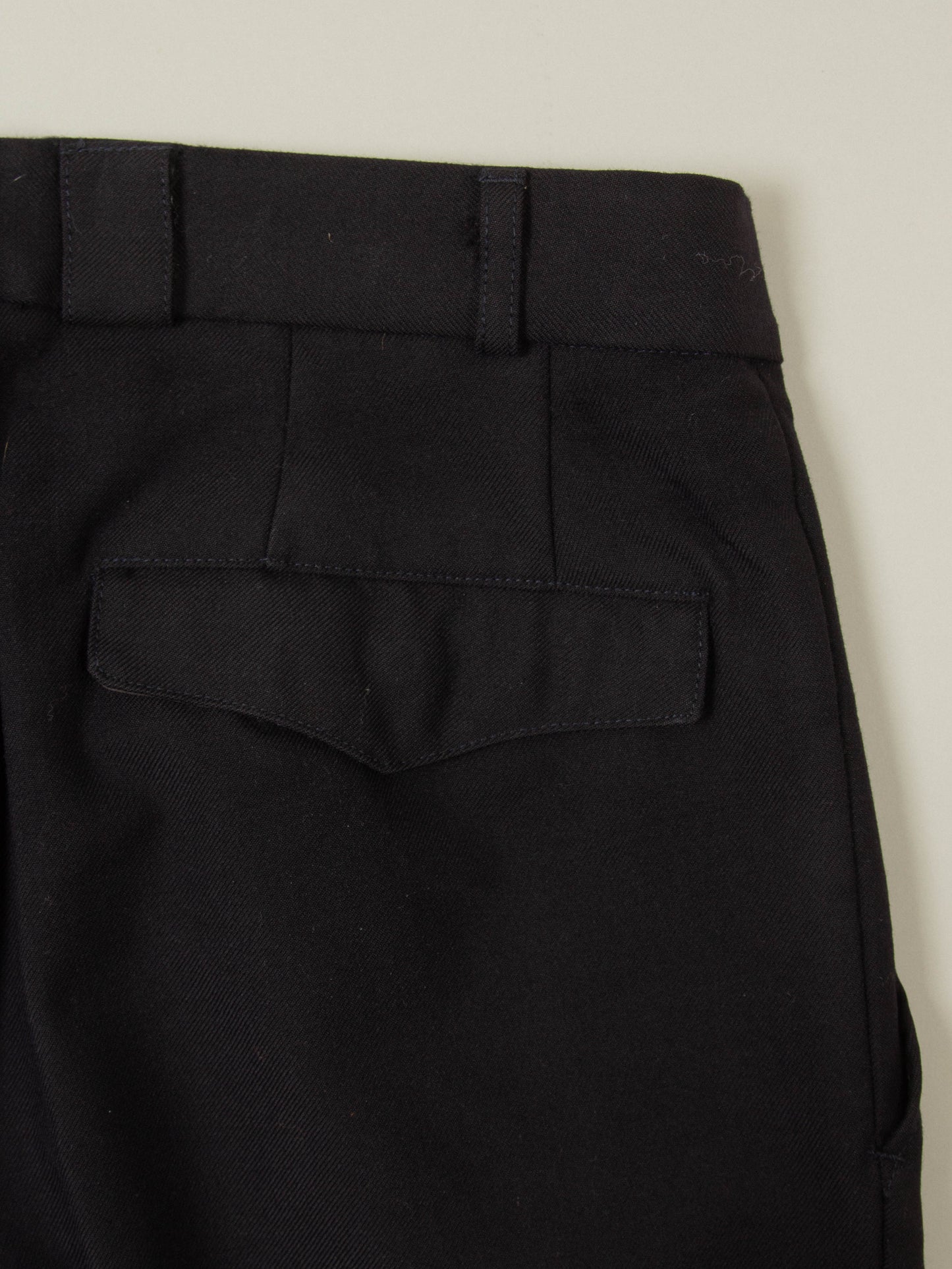 Vtg 1990s Pleated Army Wool Dress Trousers (Black)
