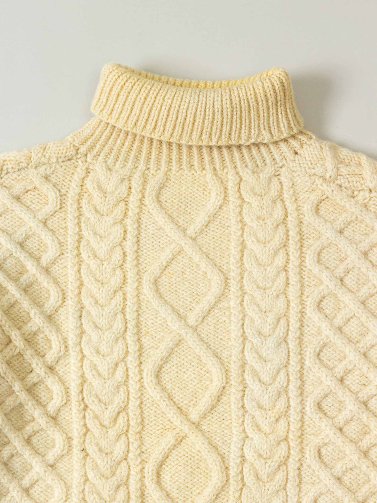 Vtg 1990s Fisherman Knit Roll Neck Wool Sweater (S/M)