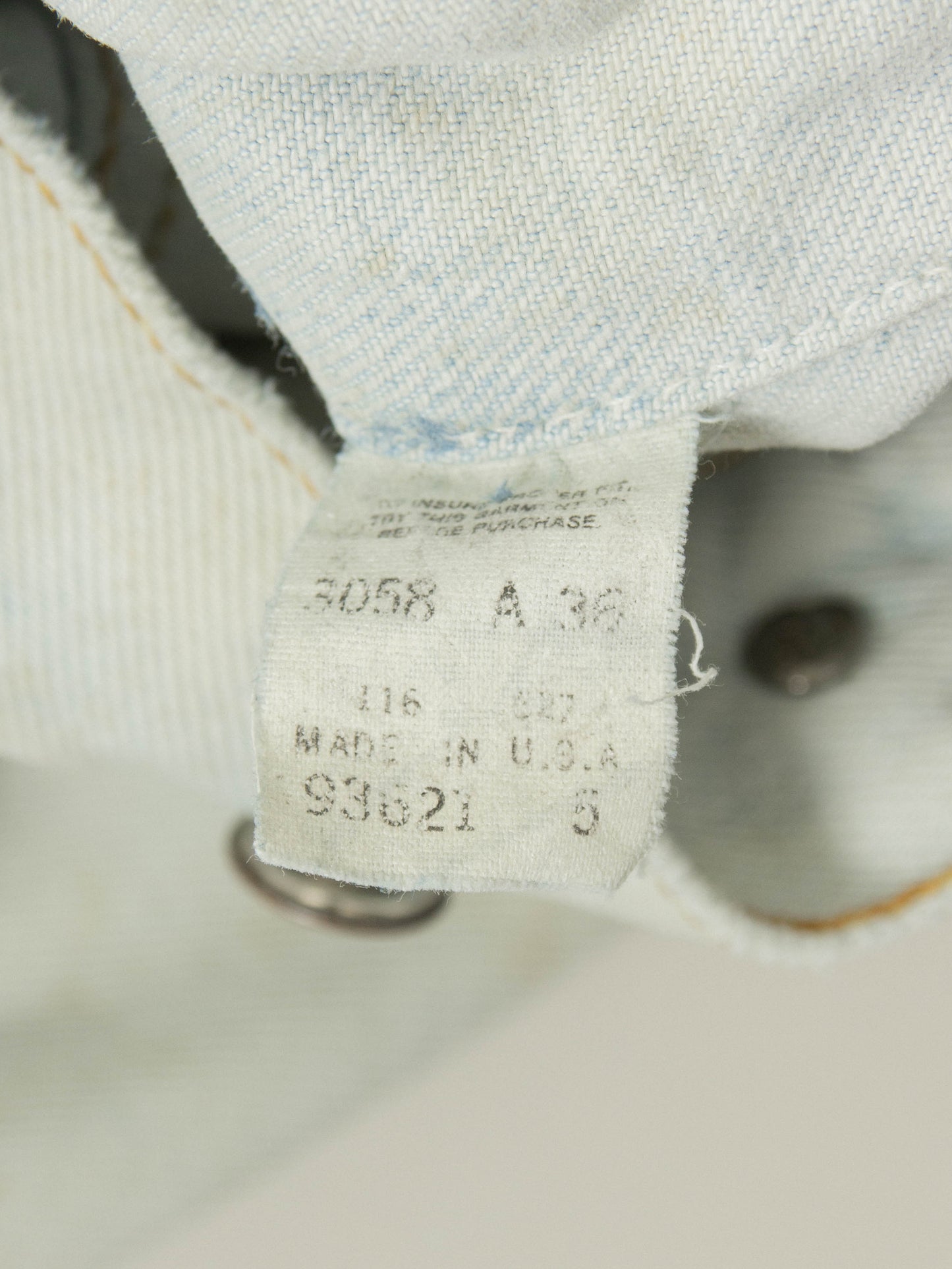Vtg 1990s Levi's Denim Jacket - Made in USA (M)