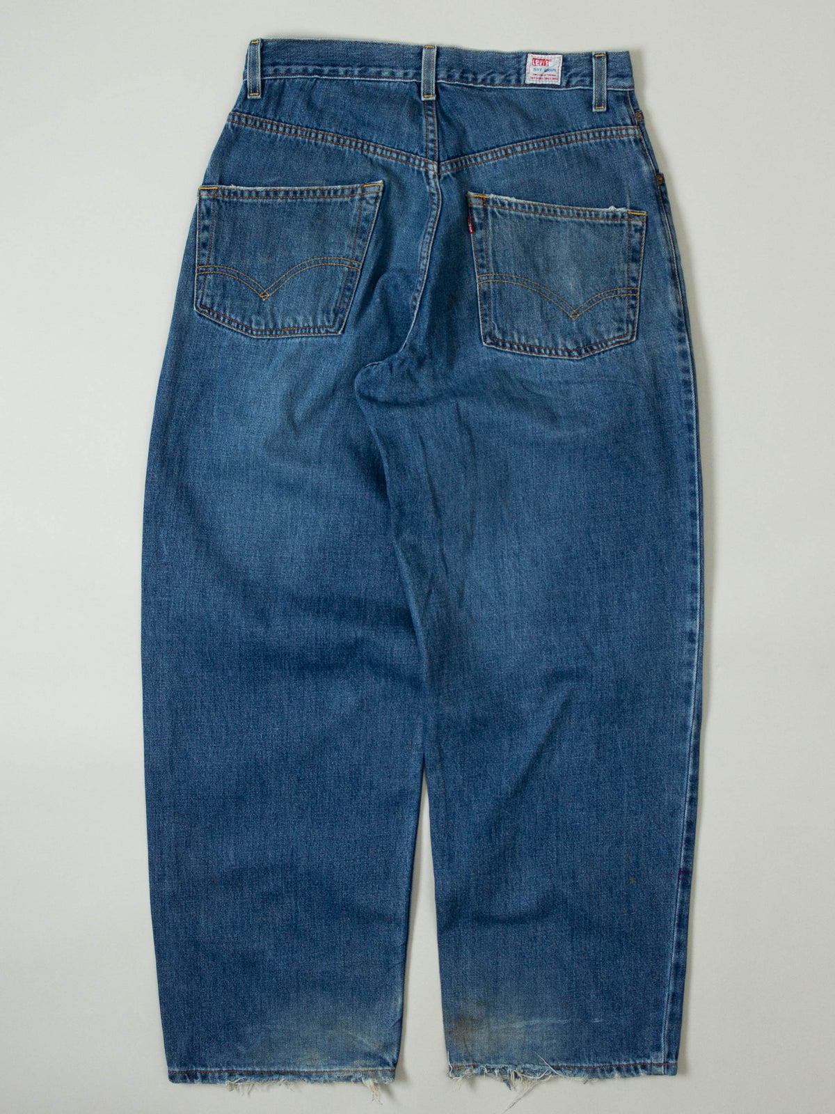 Vtg 1990s Levi's 'Dry Goods' Baggy Jeans (30x31)