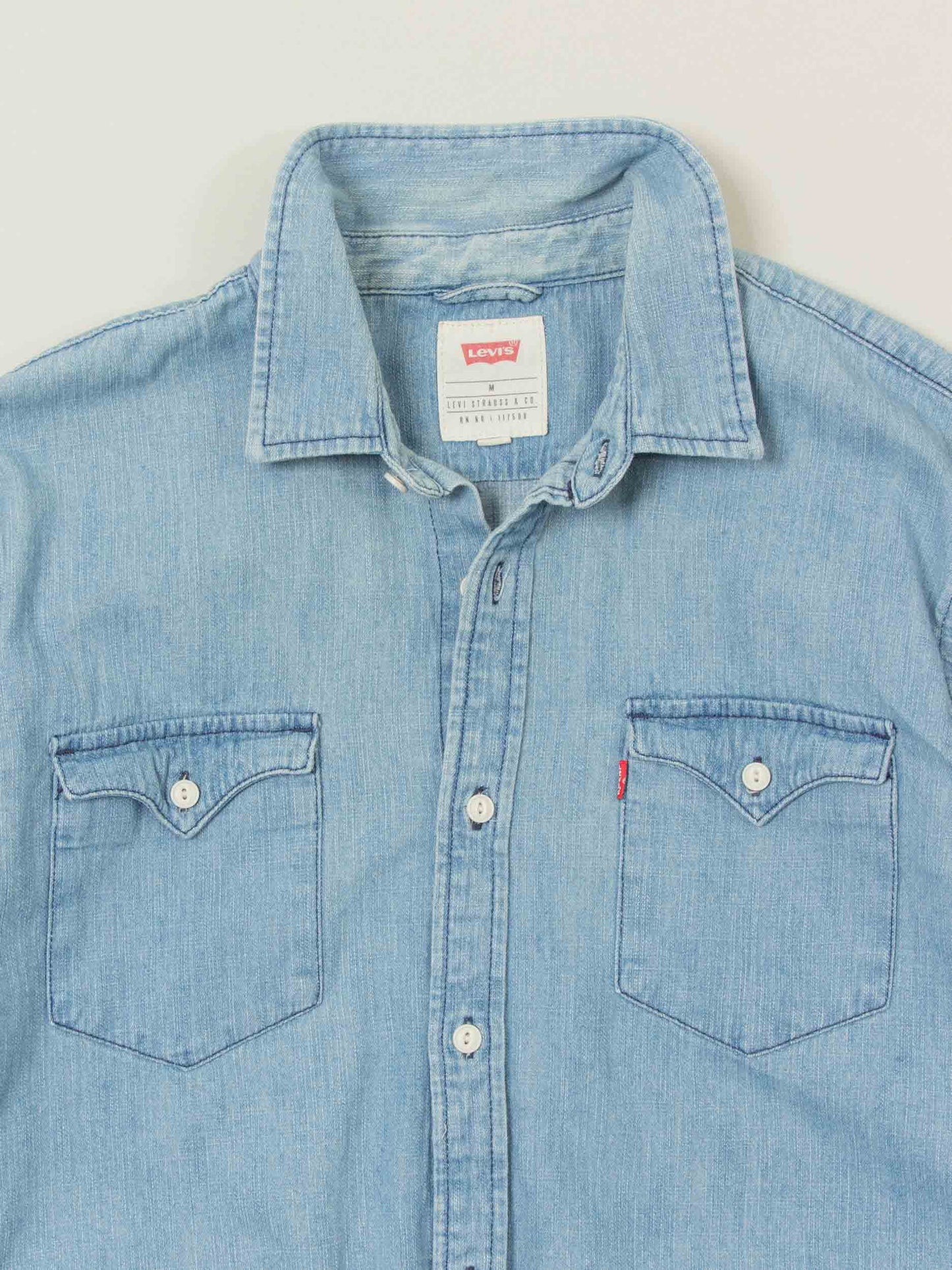 2000s Levi's Denim Shirt (M)