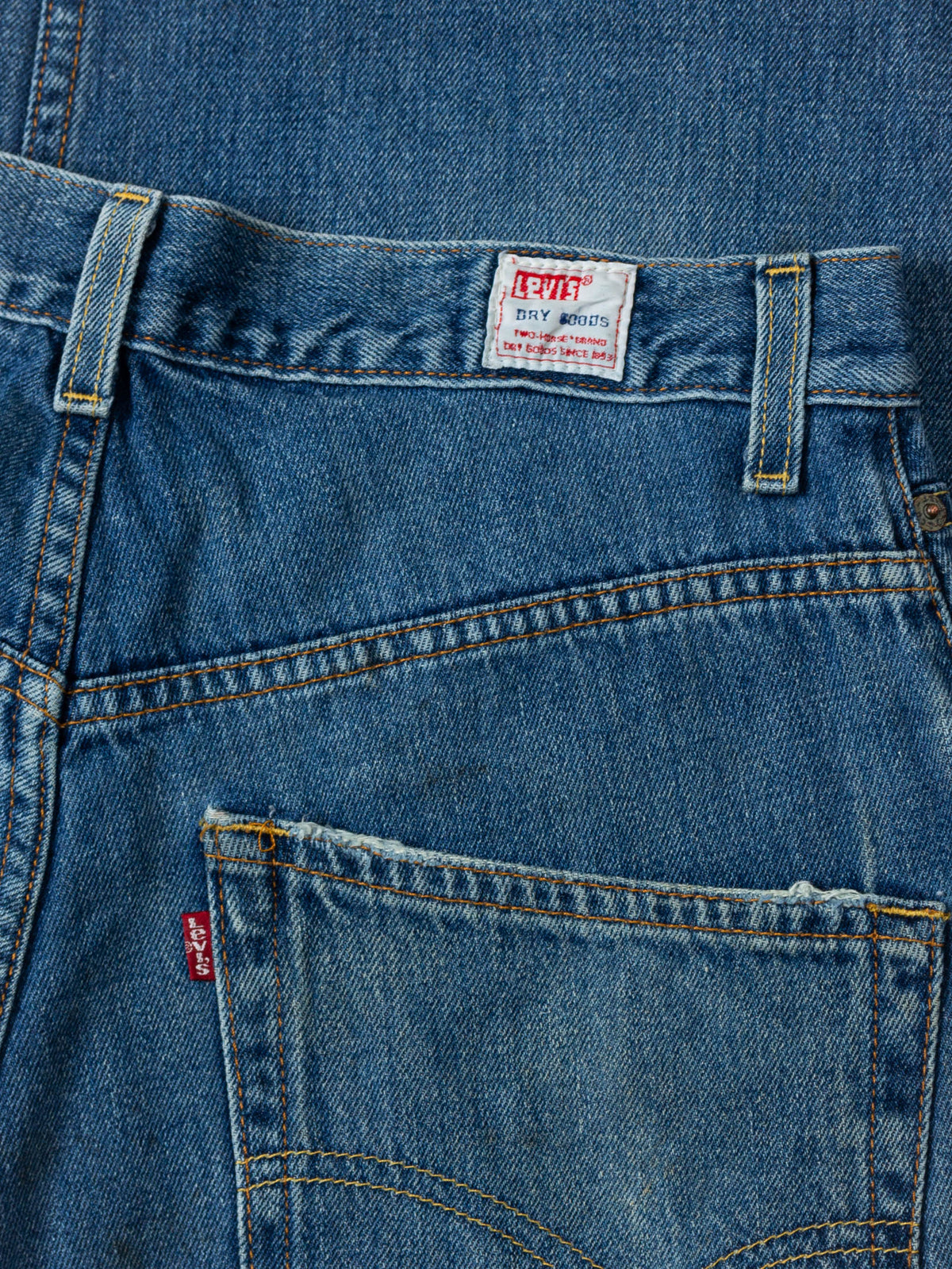 Vtg 1990s Levi's 'Dry Goods' Baggy Jeans (30x31)
