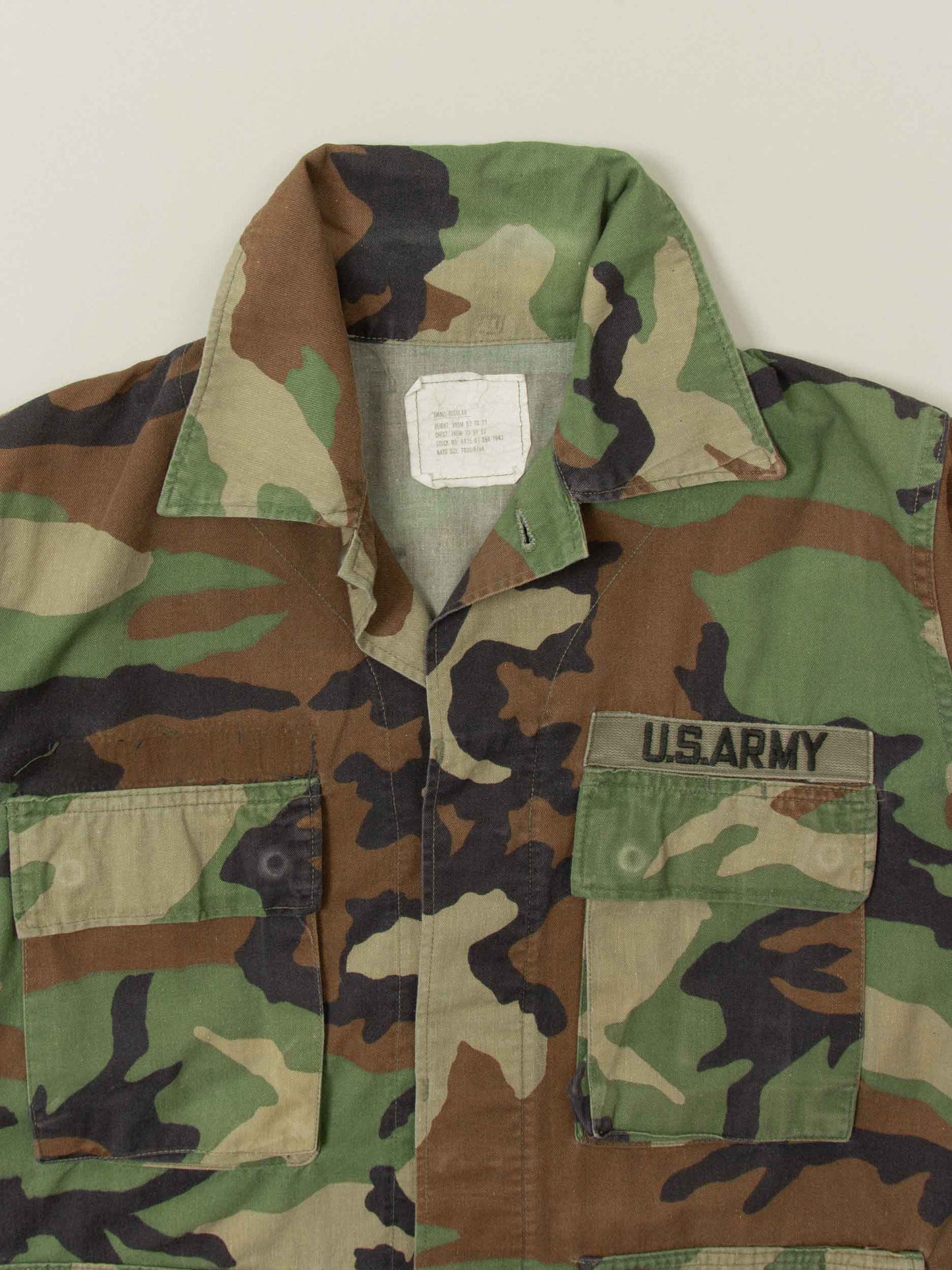 Vtg 1990s US Army Woodland Camo Jacket (S)