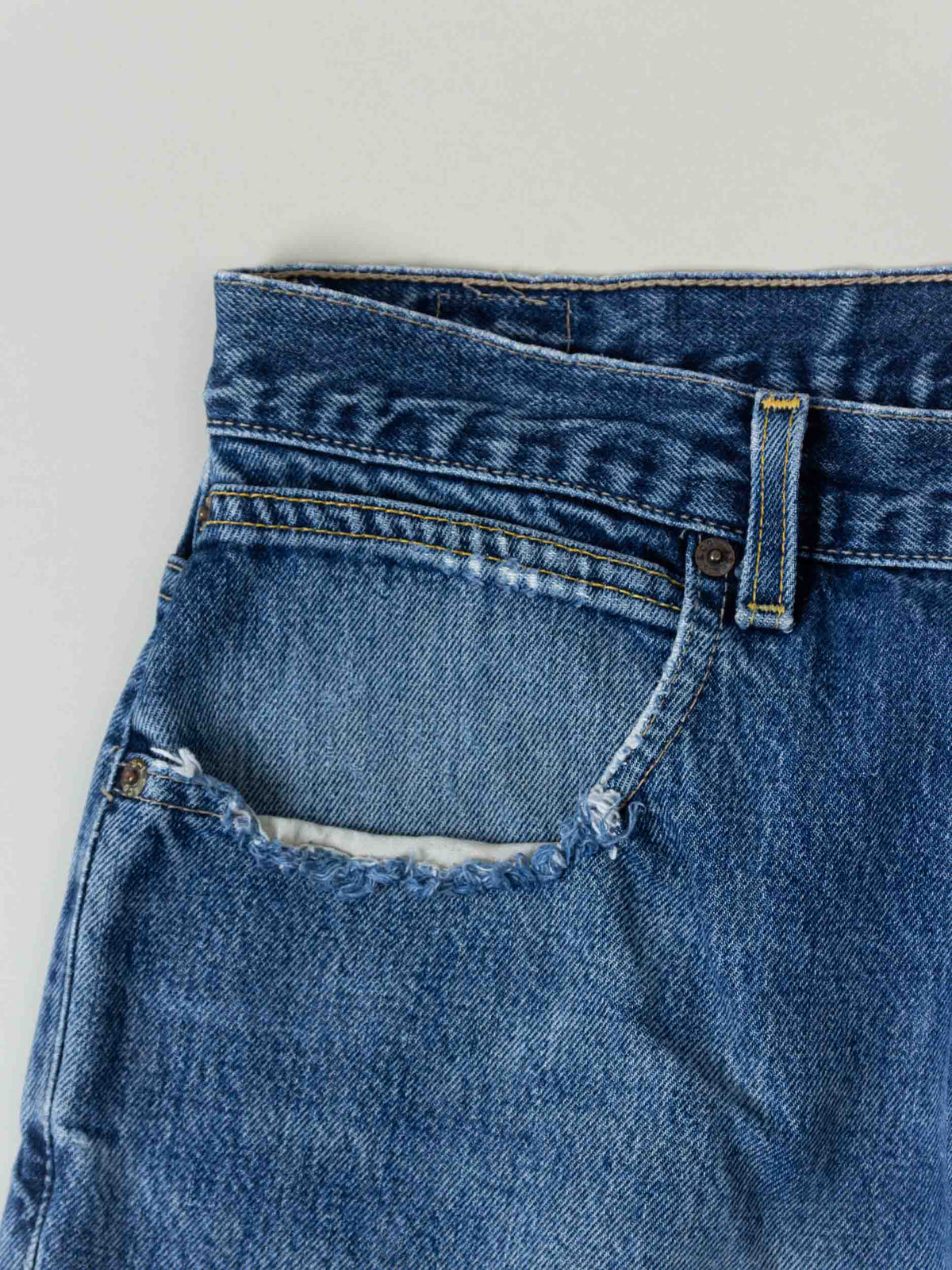 Vtg 1990s Levi's 'Dry Goods' Jeans (32x32)