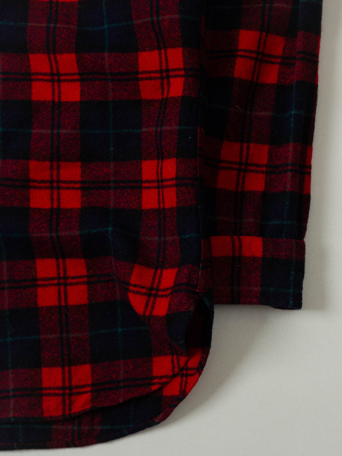 Vtg 1970s Pendleton Wool Flannel Shirt - Made in USA (M)