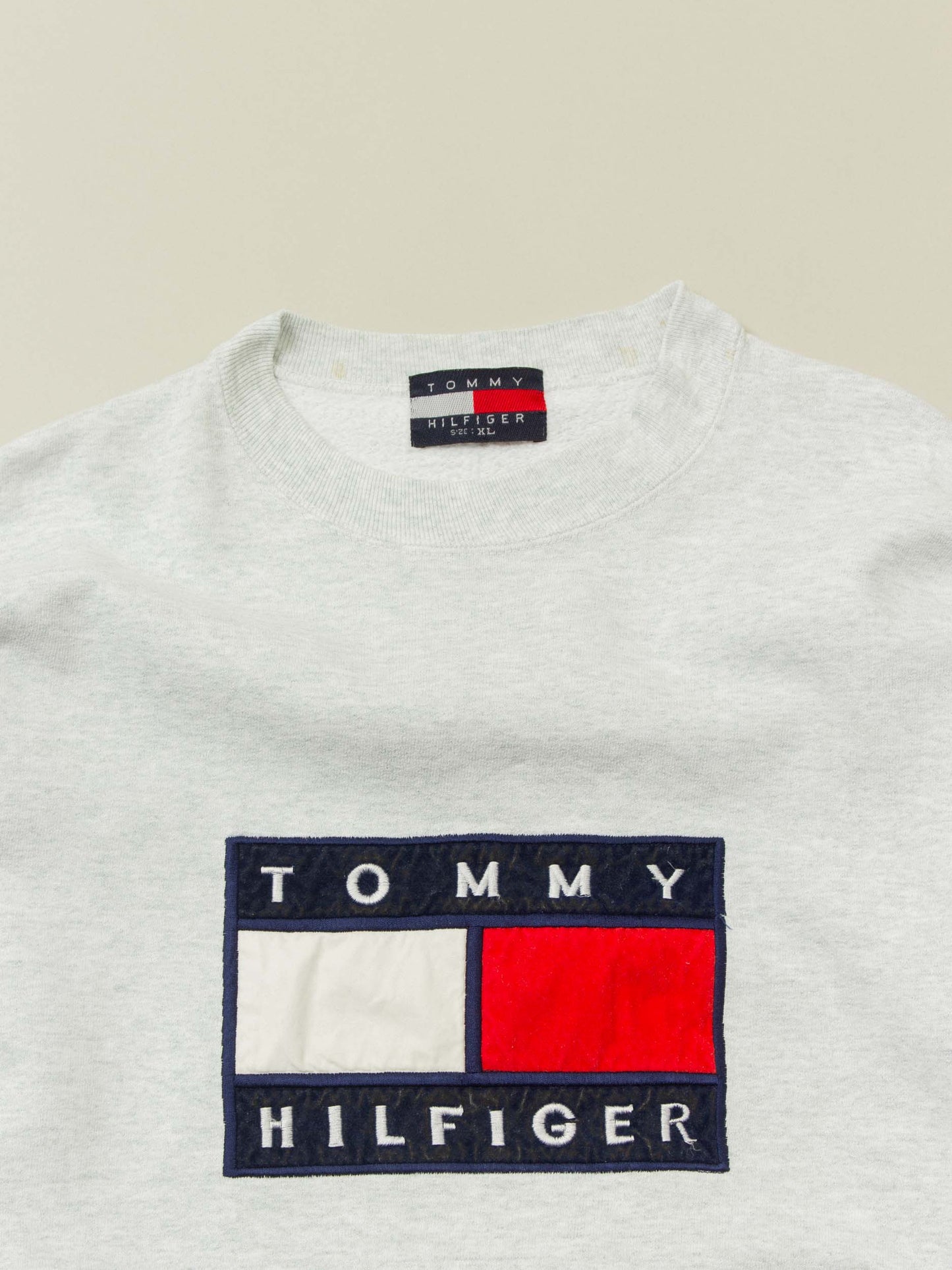 Vtg 1990s Tommy Hilfiger Logo Sweatshirt – Made in USA (XXL)