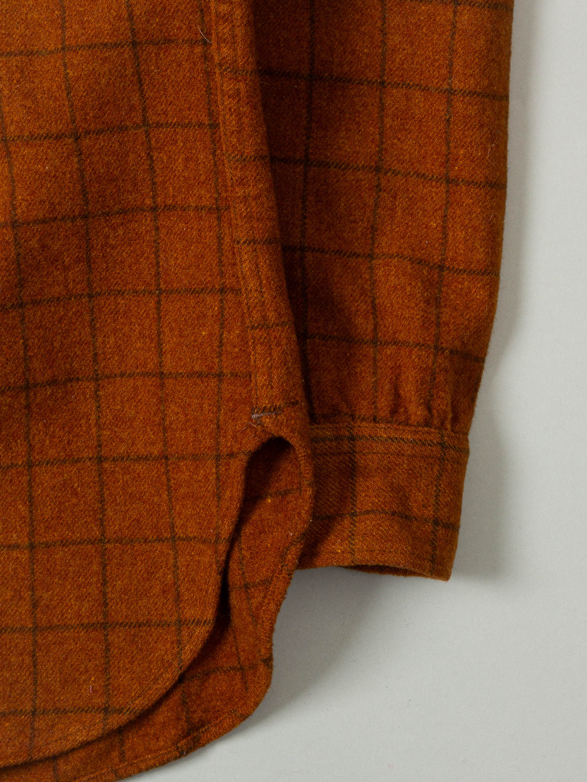Vtg 1960s Pendleton Wool Flannel Shirt – Made in USA (XS)
