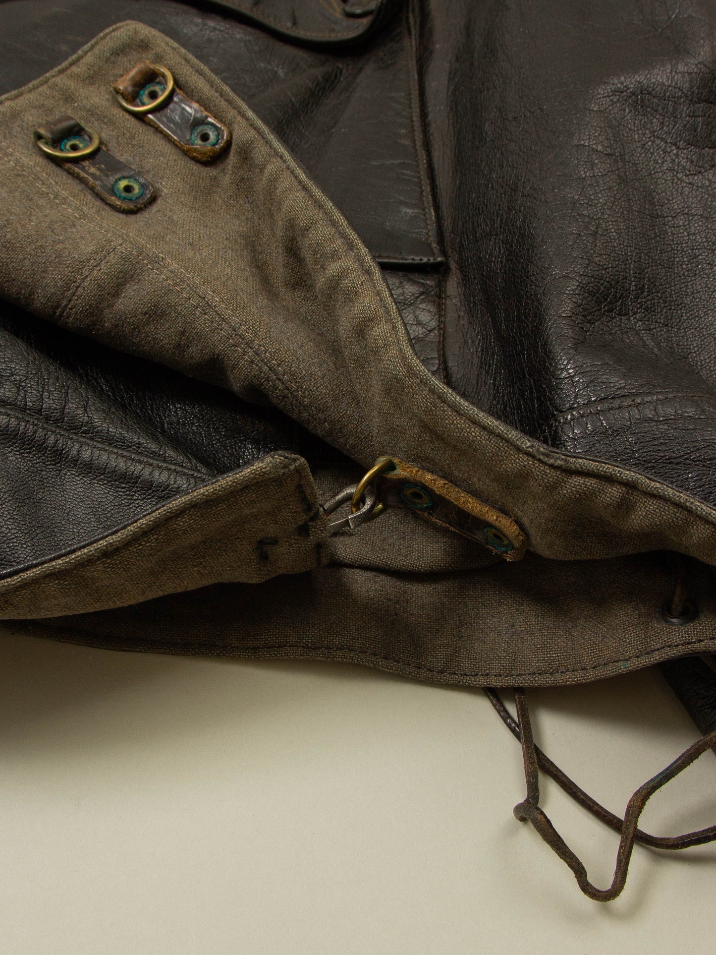 Vtg Rare  1950s Swedish Army Dispatch Leather Jacket (L)