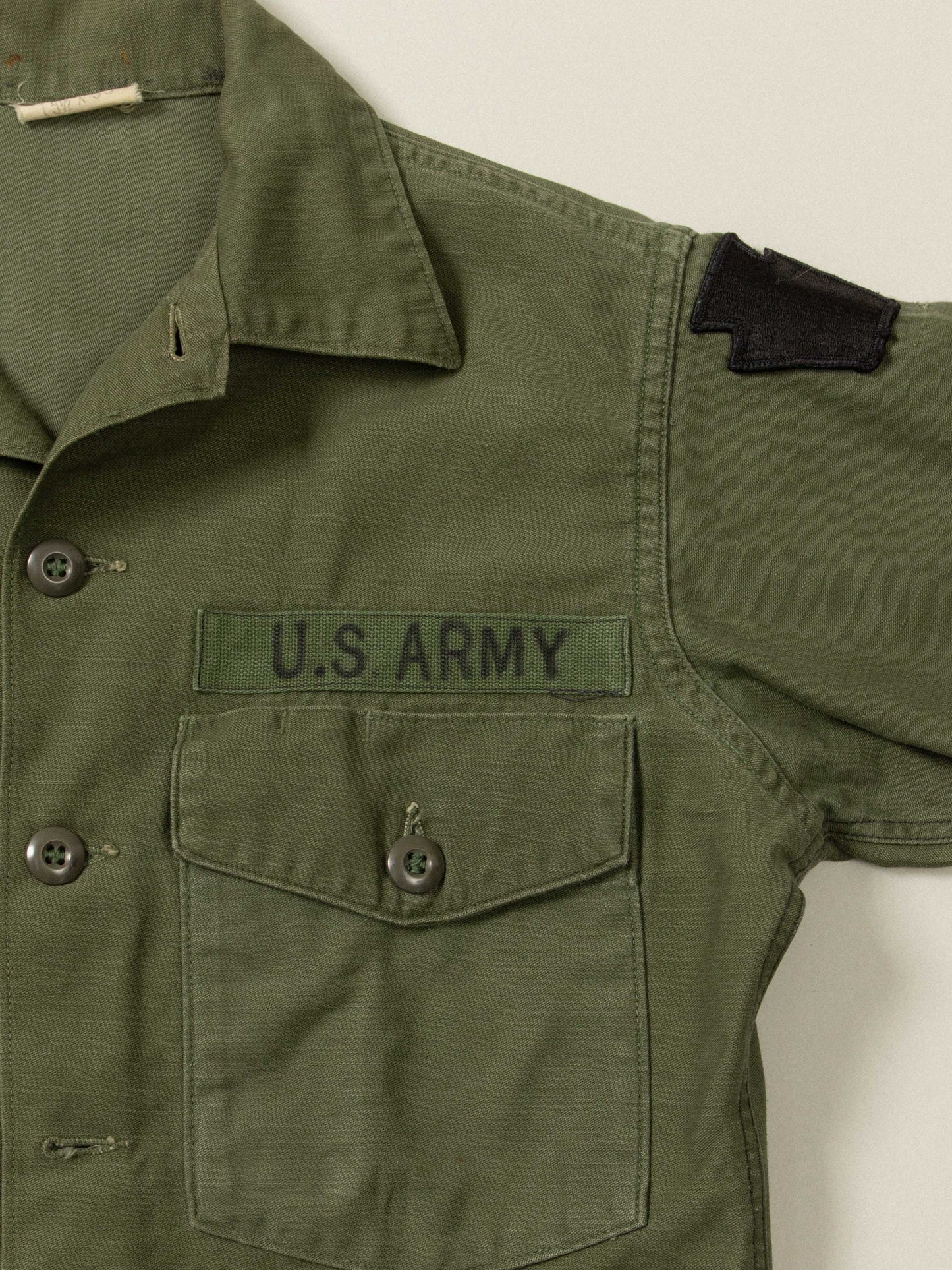 Vtg US Army OG 107 "Airborne" Fatigue Shirt (M)