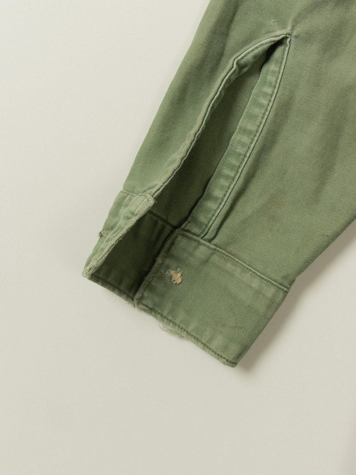Vtg 60s US Army OG-107 Fatigue Shirt (S)