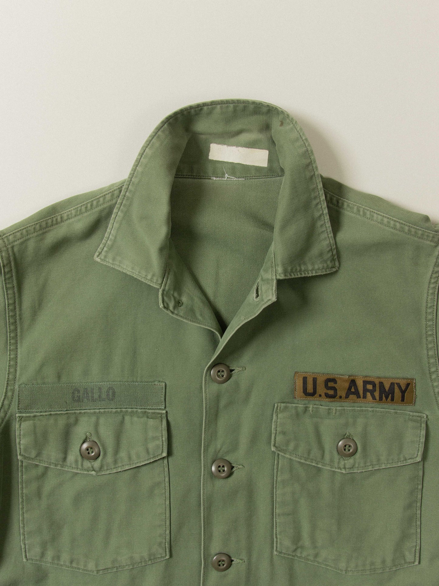 Vtg 60s US Army OG-107 Fatigue Shirt (S)