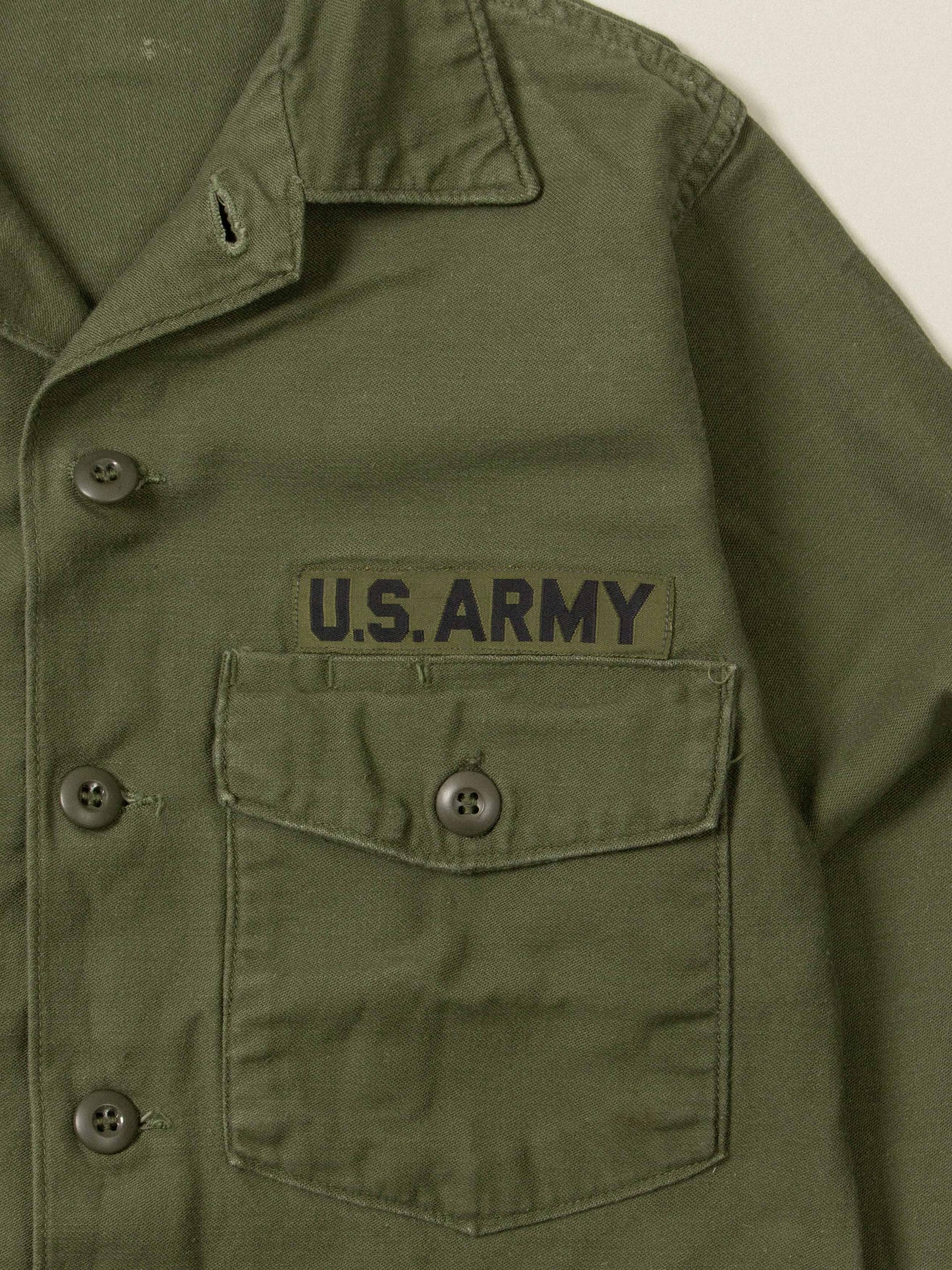 Vtg US Army OG-107 Fatigue Shirt (XS)