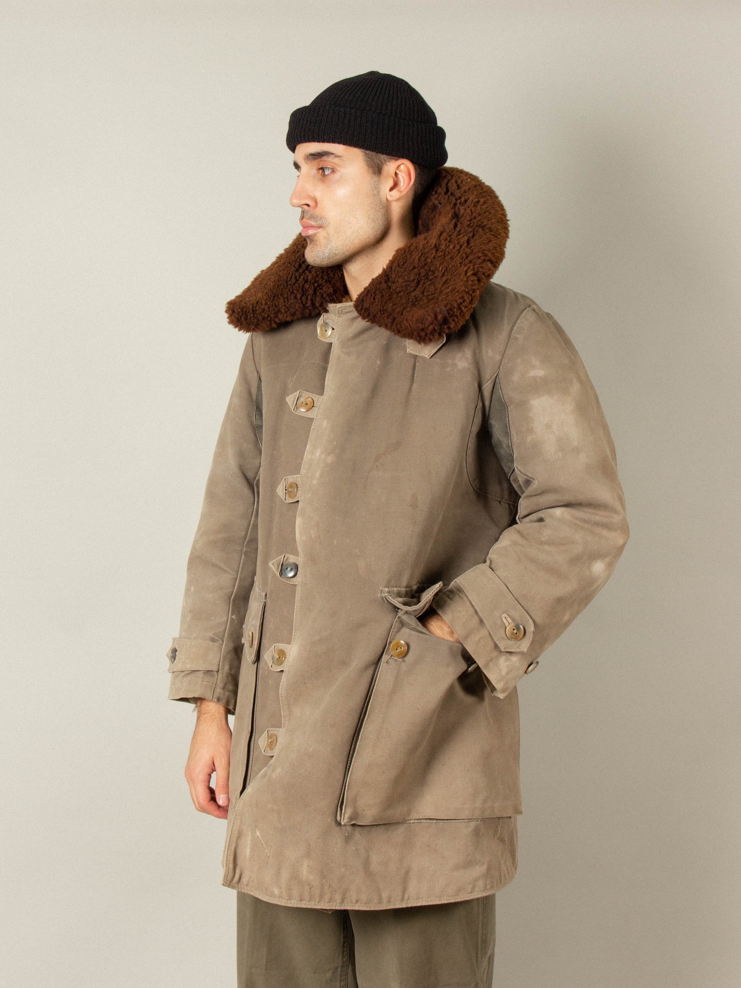 Vtg 1940s Swedish Army Extreme Cold Weather Shearling Coat (S/M)