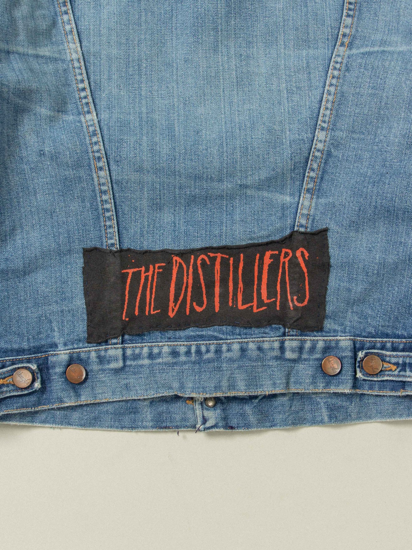 Vtg Wrangler "The Distillers" Denim Jacket - Made in USA (M)