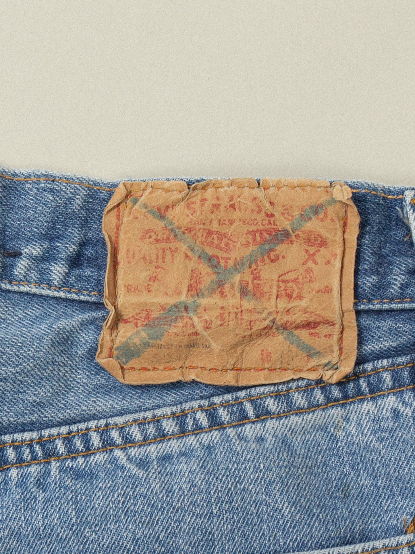 Vtg Levi's 501 Selvedge - Made in USA (28x30)