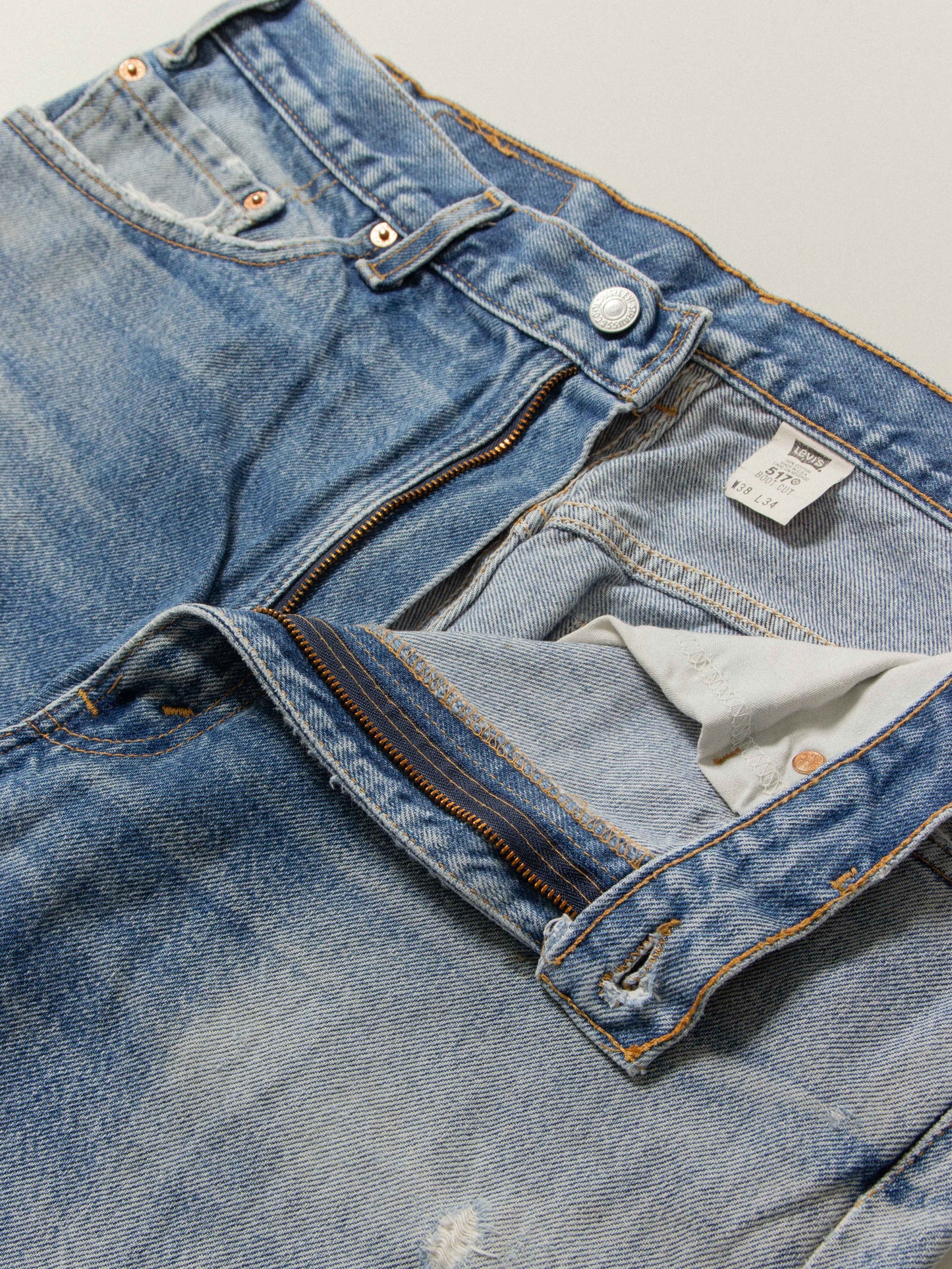 Vtg Levi's 517 - Made in USA (38x33)